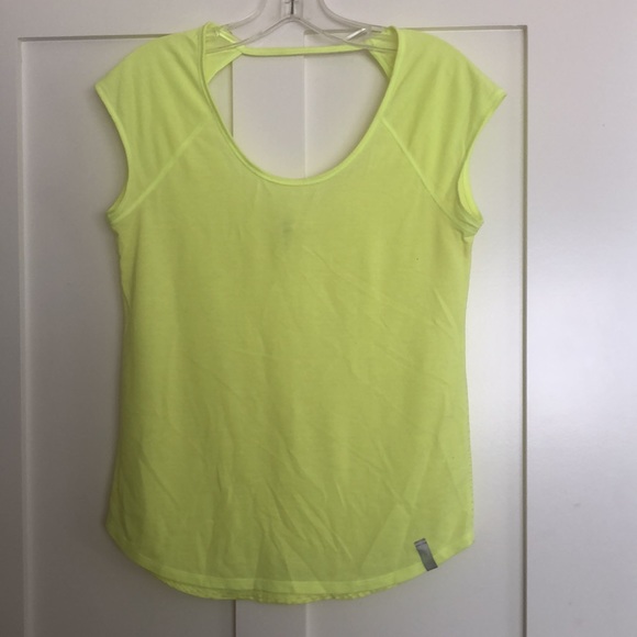 Exercise top with great ventilation! Great Color! Heat Gear brand. - Picture 1 of 3